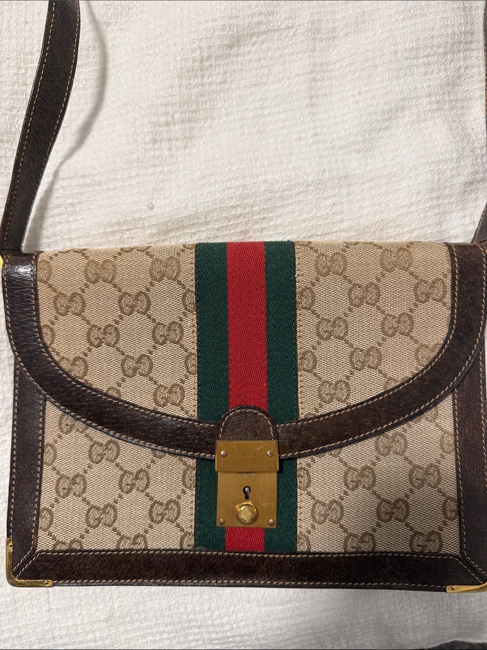 Gucci Tan Monogram Shoulder Bag with Green and Red Web - Picture 2 of 6